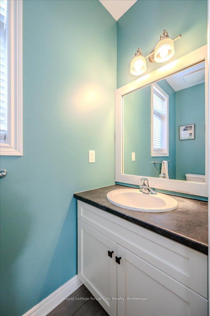 Photo 19 of 22 Tolton Drive, Guelph, Pineridge/Westminster Woods — HOMEH