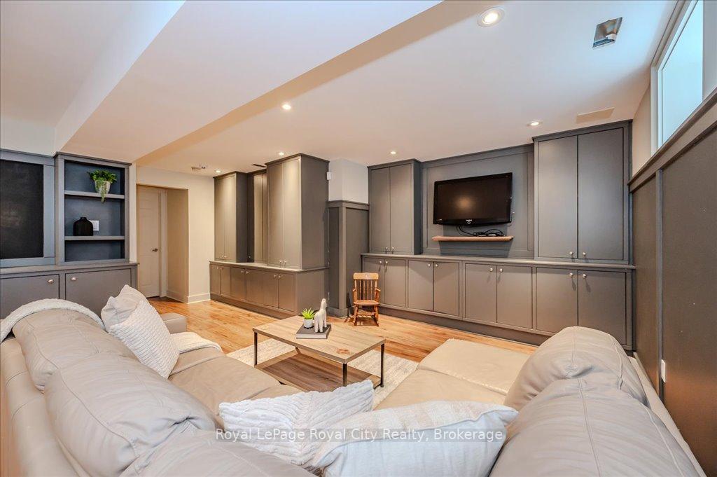 Photo 34 of 22 Tolton Drive, Guelph, Pineridge/Westminster Woods — HOMEH