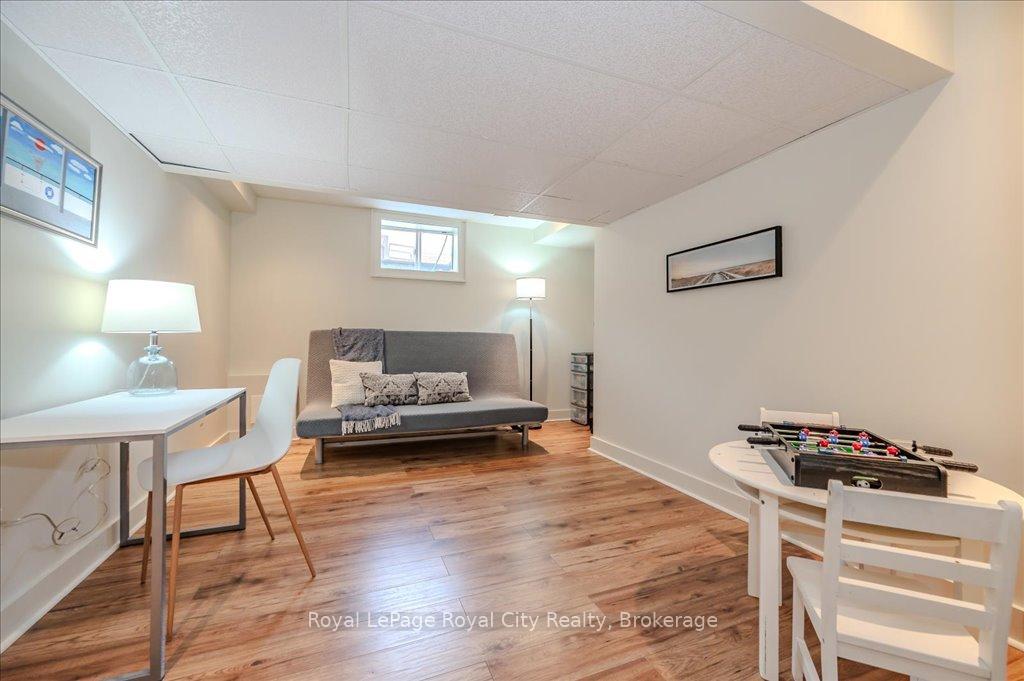 Photo 36 of 22 Tolton Drive, Guelph, Pineridge/Westminster Woods — HOMEH