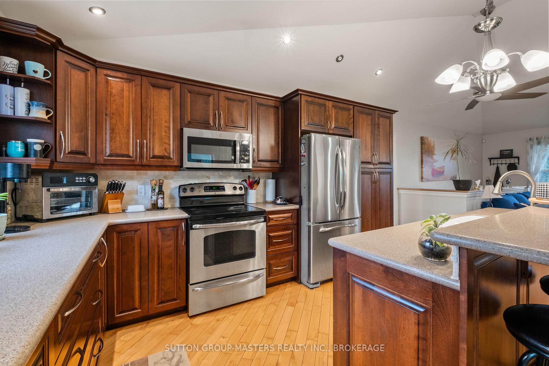 Photo 20 of 4642 Garrison Court, Frontenac, Frontenac South — HOMEH