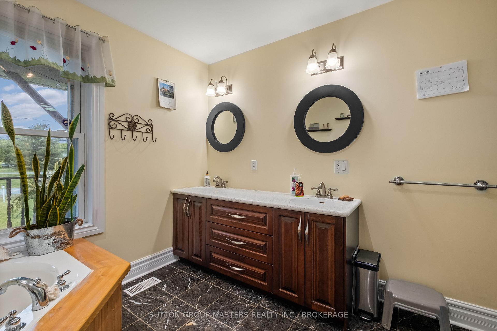 Photo 33 of 4642 Garrison Court, Frontenac, Frontenac South — HOMEH