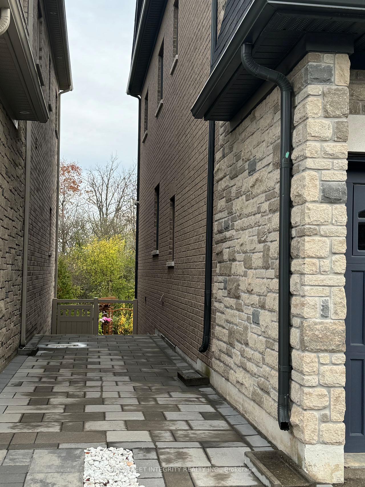 Photo 13 of Unit #lower, 3225 Meadow Marsh Crescent, Oakville, Westmount — HOMEH