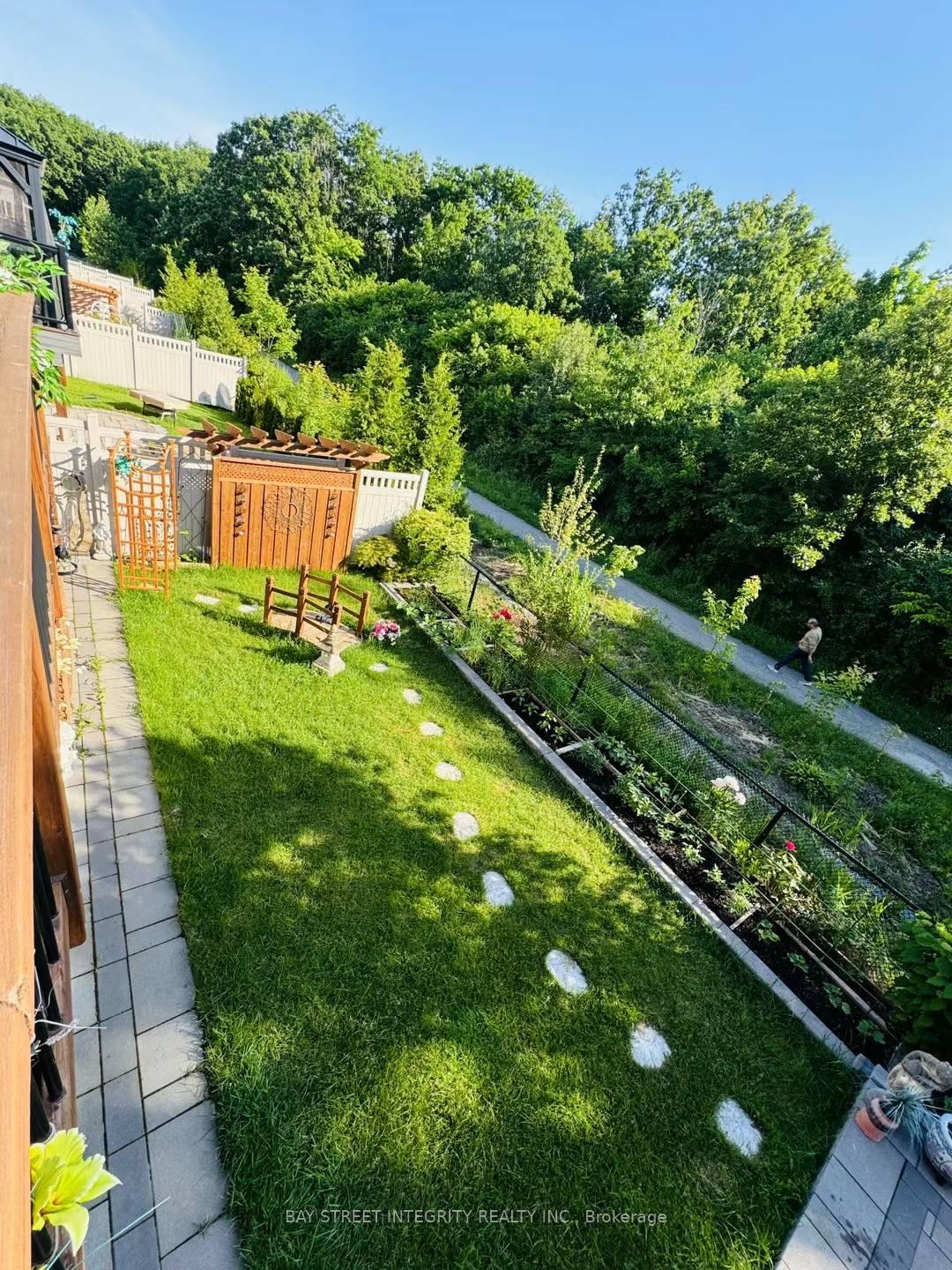 Photo 16 of Unit #lower, 3225 Meadow Marsh Crescent, Oakville, Westmount — HOMEH