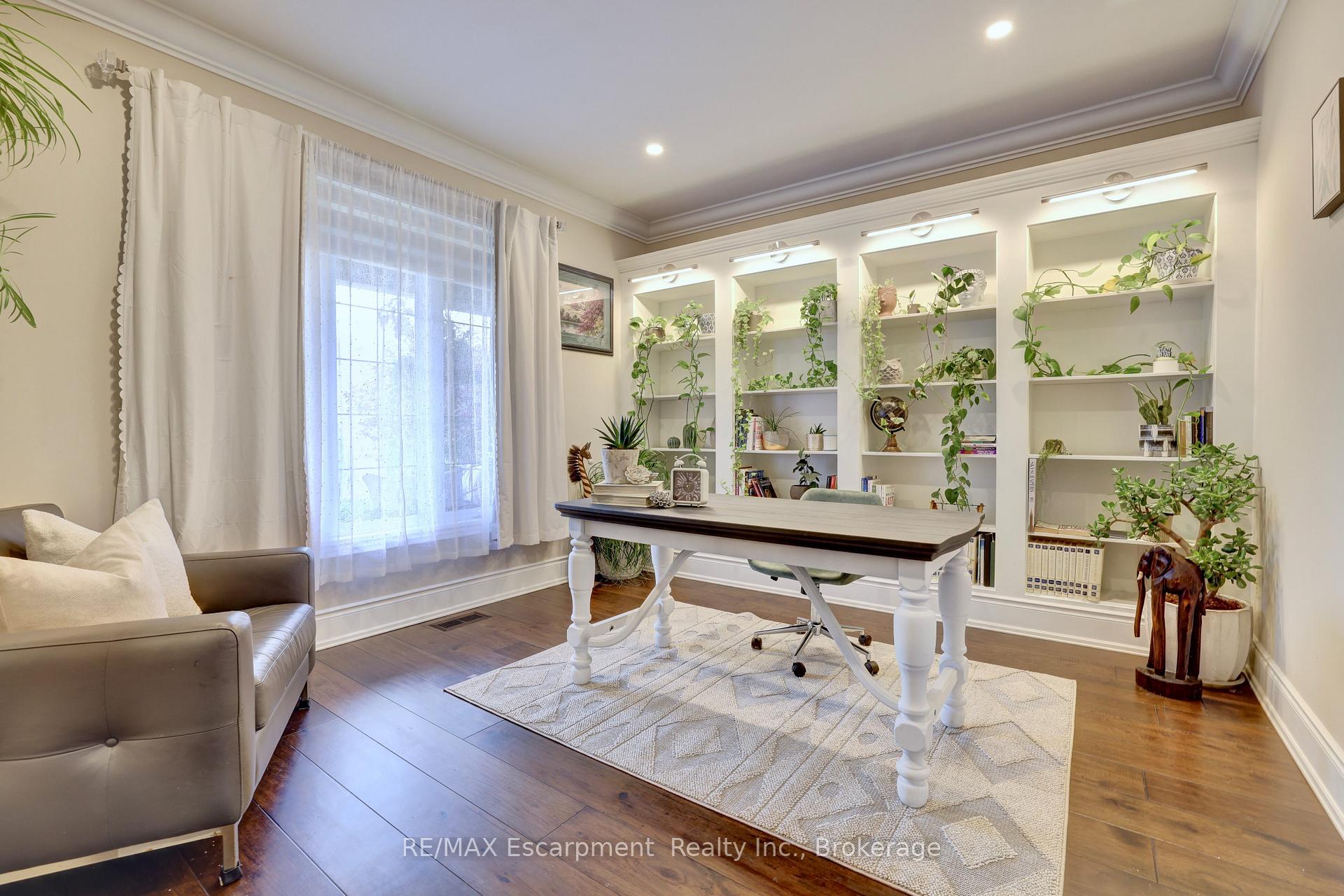 Photo 5 of 48 Palomino Drive, Hamilton, Carlisle — HOMEH