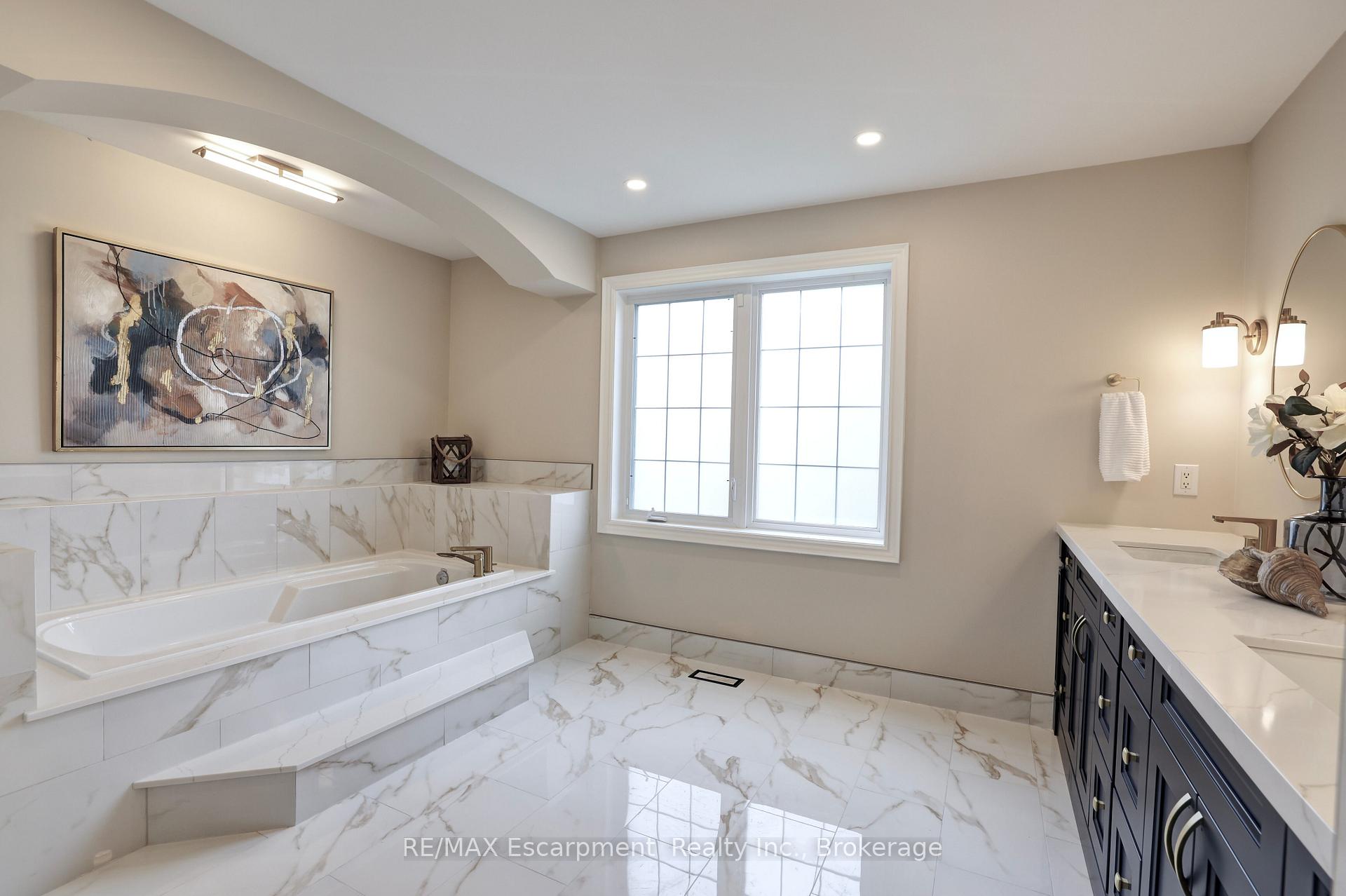 Photo 24 of 48 Palomino Drive, Hamilton, Carlisle — HOMEH