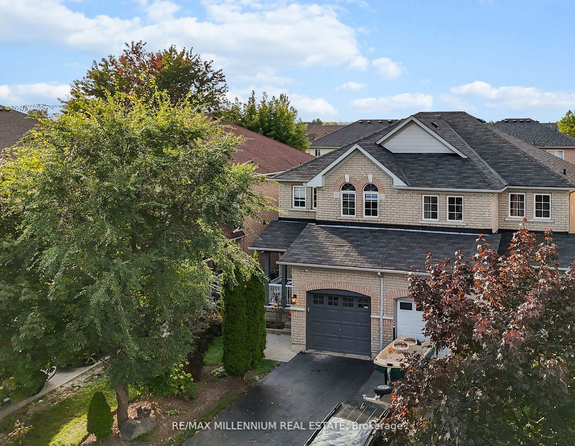 Photo 5 of 17 Prince Crescent, Brampton, Northwest Sandalwood Parkway — HOMEH