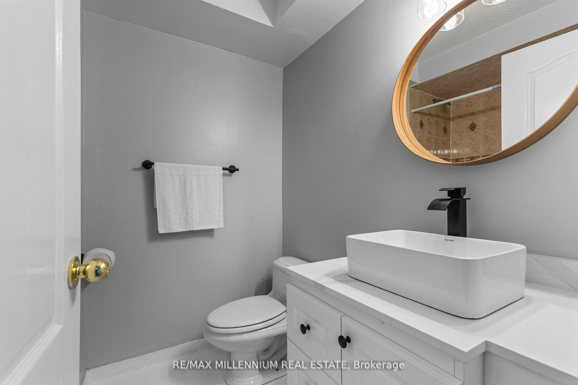 Photo 33 of 17 Prince Crescent, Brampton, Northwest Sandalwood Parkway — HOMEH