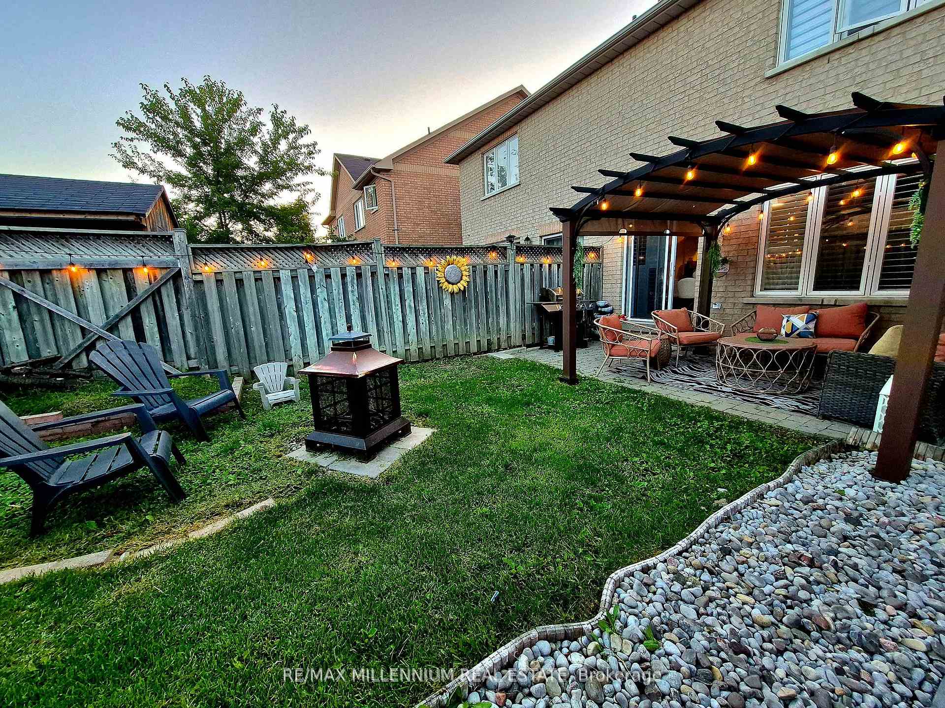 Photo 35 of 17 Prince Crescent, Brampton, Northwest Sandalwood Parkway — HOMEH