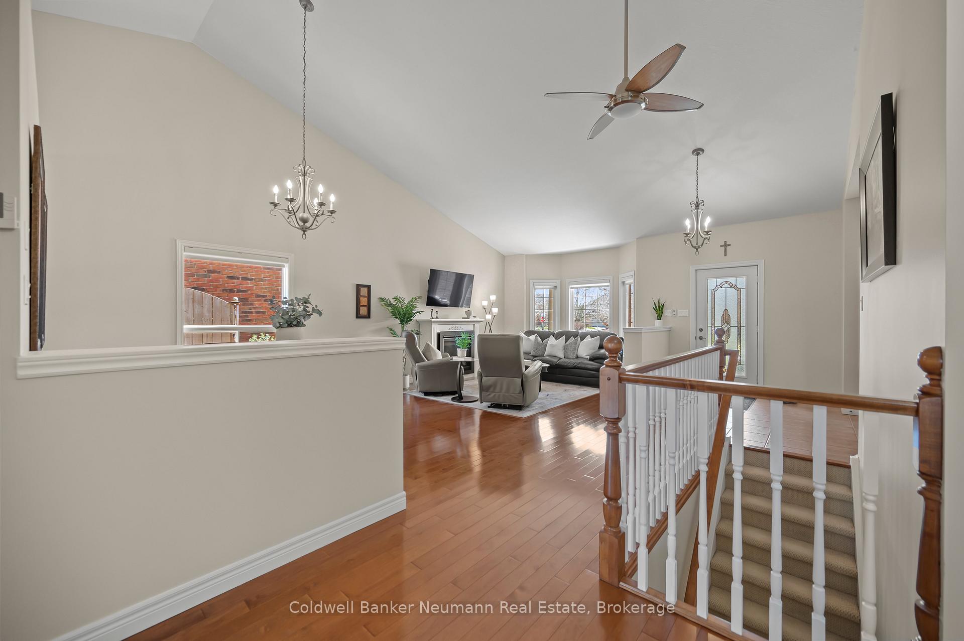 Photo 3 of 34 Blair Drive, Guelph, Pineridge/Westminster Woods — HOMEH