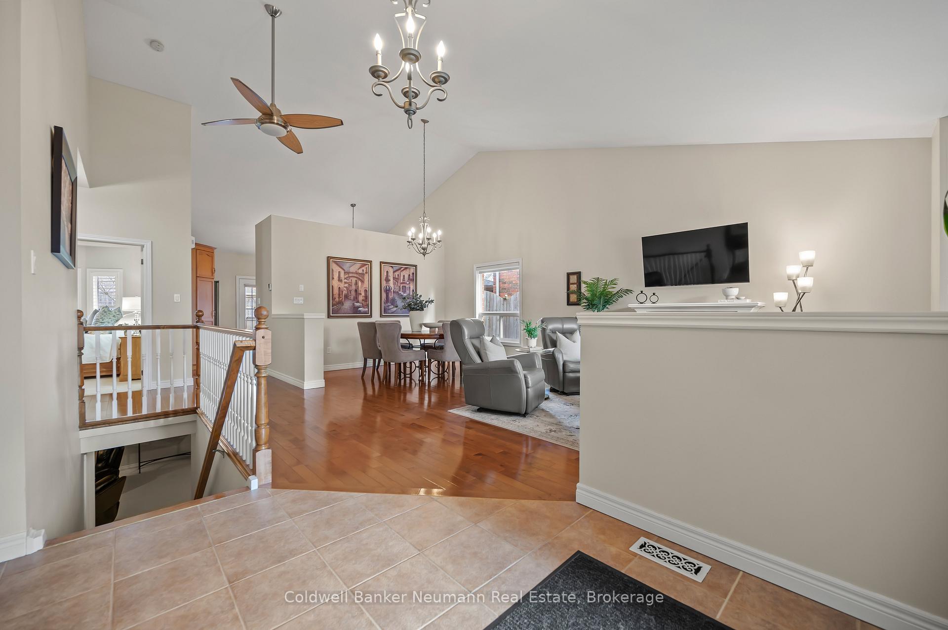 Photo 5 of 34 Blair Drive, Guelph, Pineridge/Westminster Woods — HOMEH