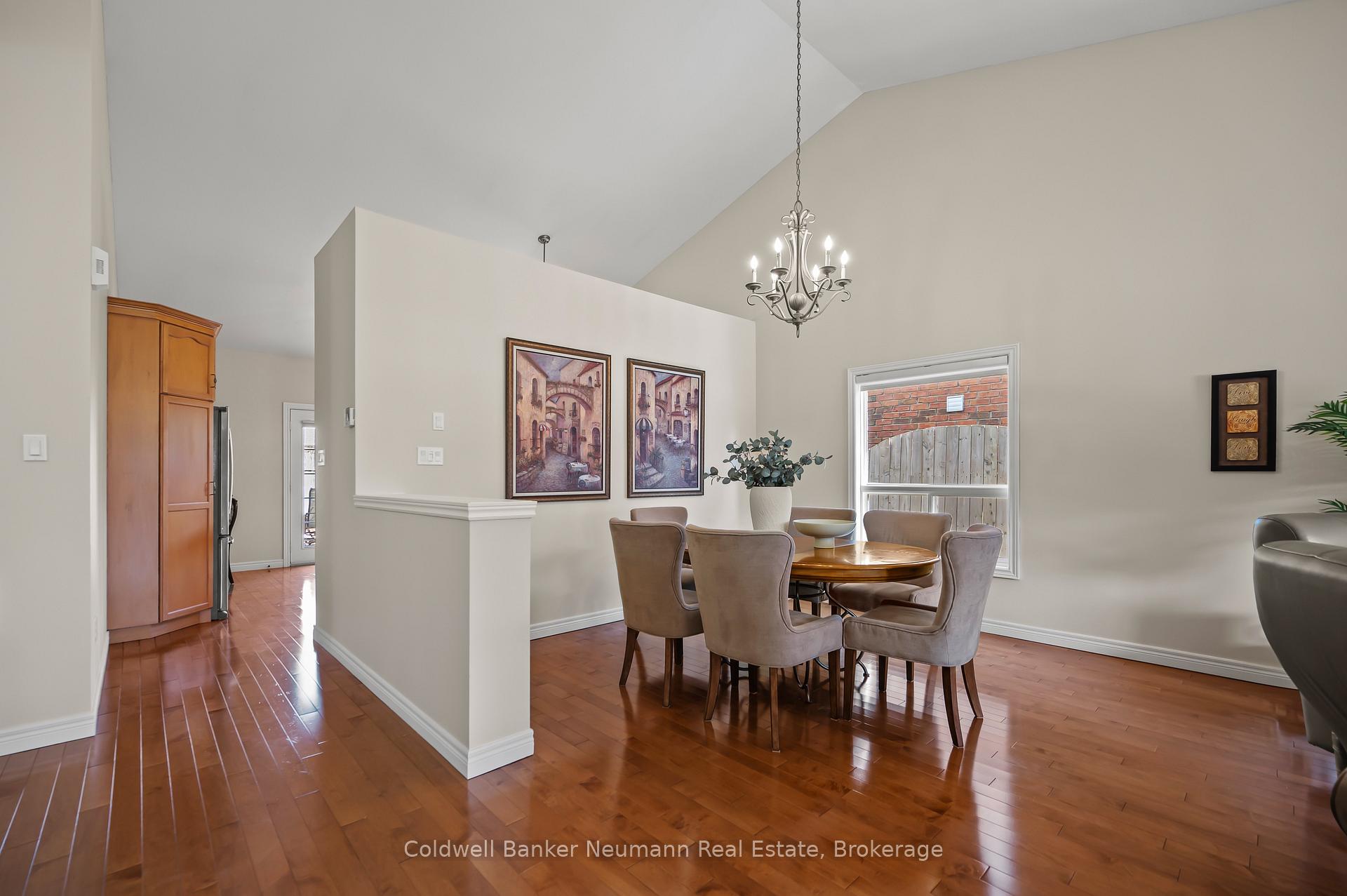 Photo 8 of 34 Blair Drive, Guelph, Pineridge/Westminster Woods — HOMEH