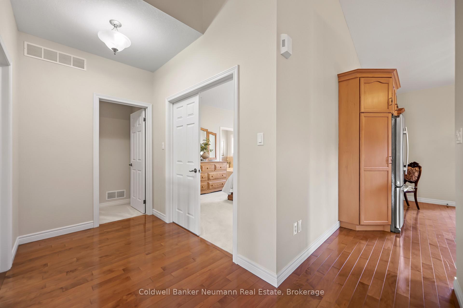 Photo 9 of 34 Blair Drive, Guelph, Pineridge/Westminster Woods — HOMEH