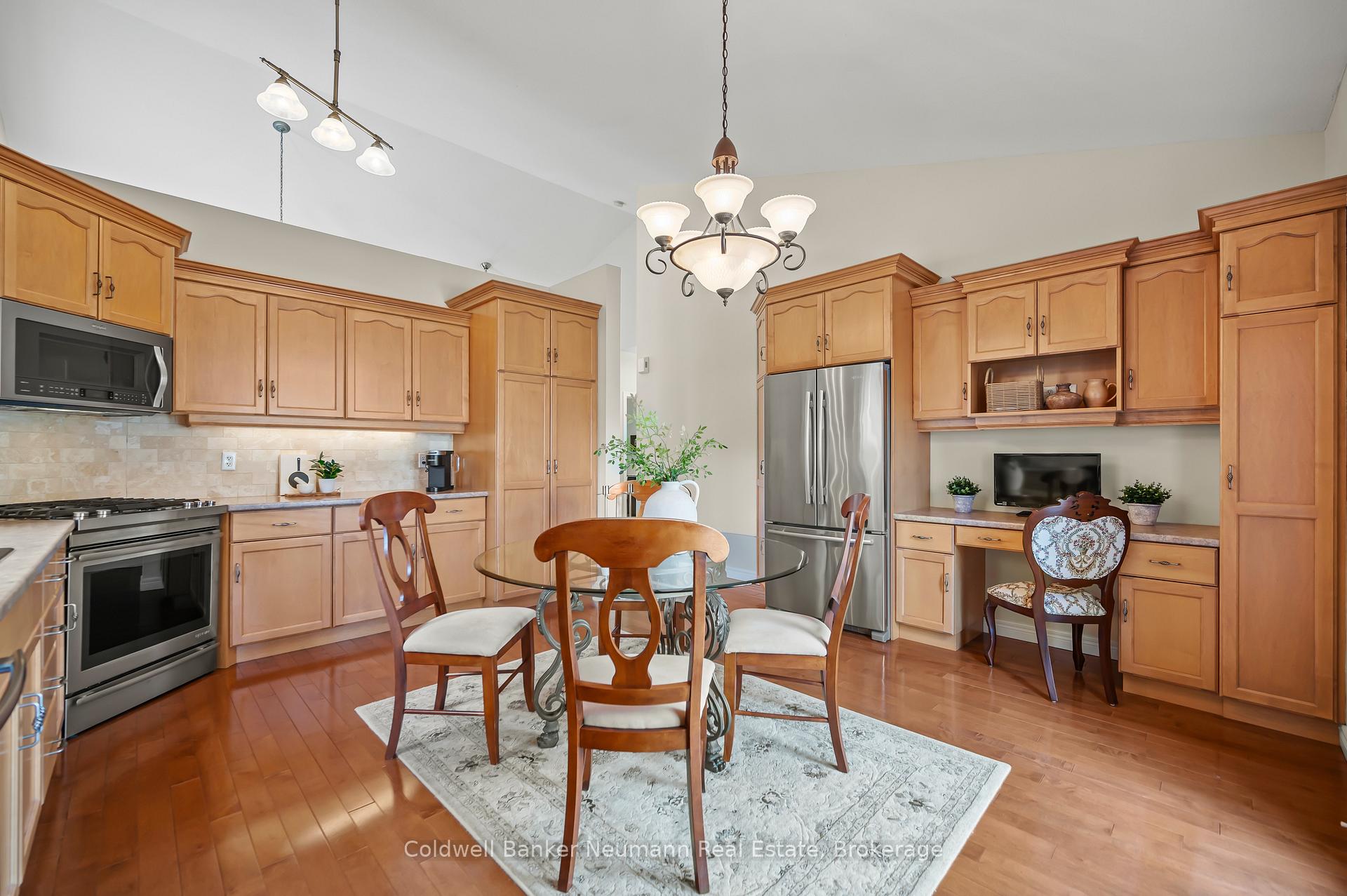 Photo 12 of 34 Blair Drive, Guelph, Pineridge/Westminster Woods — HOMEH