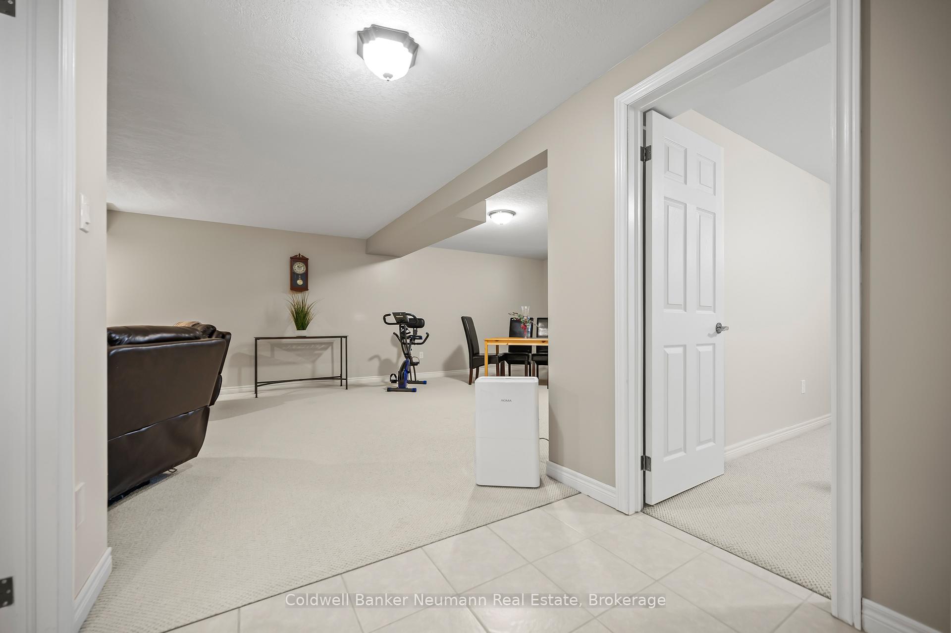 Photo 27 of 34 Blair Drive, Guelph, Pineridge/Westminster Woods — HOMEH