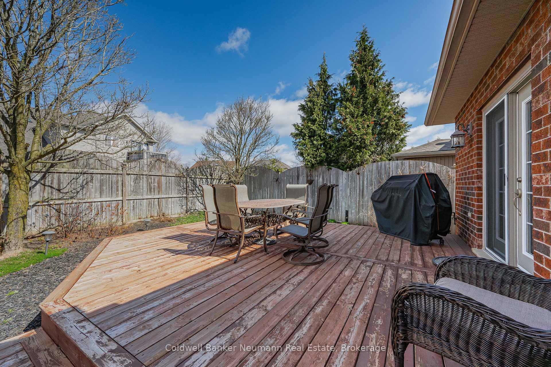 Photo 36 of 34 Blair Drive, Guelph, Pineridge/Westminster Woods — HOMEH