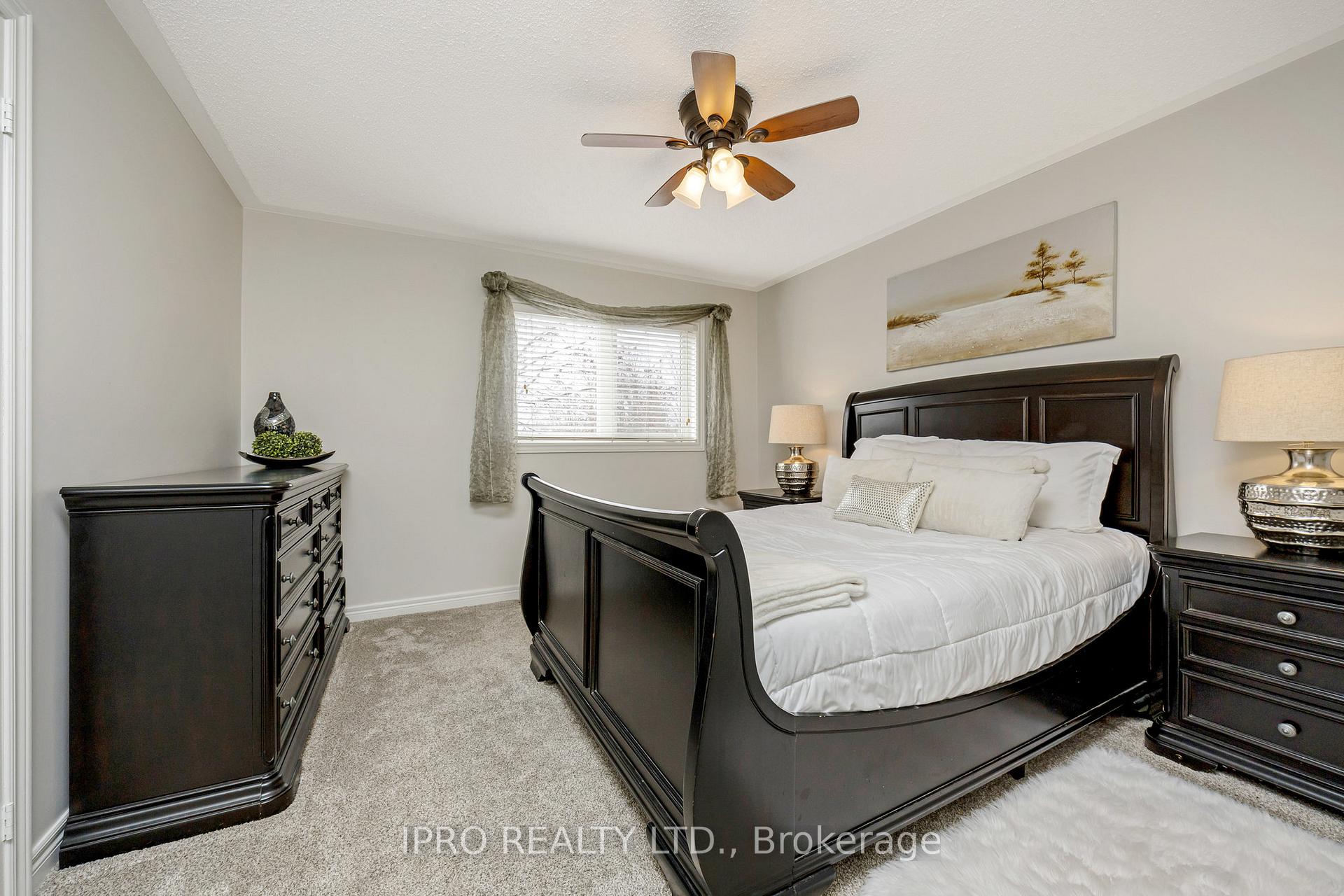Photo 25 of 66 Forsyth Crescent, Halton Hills, Georgetown — HOMEH