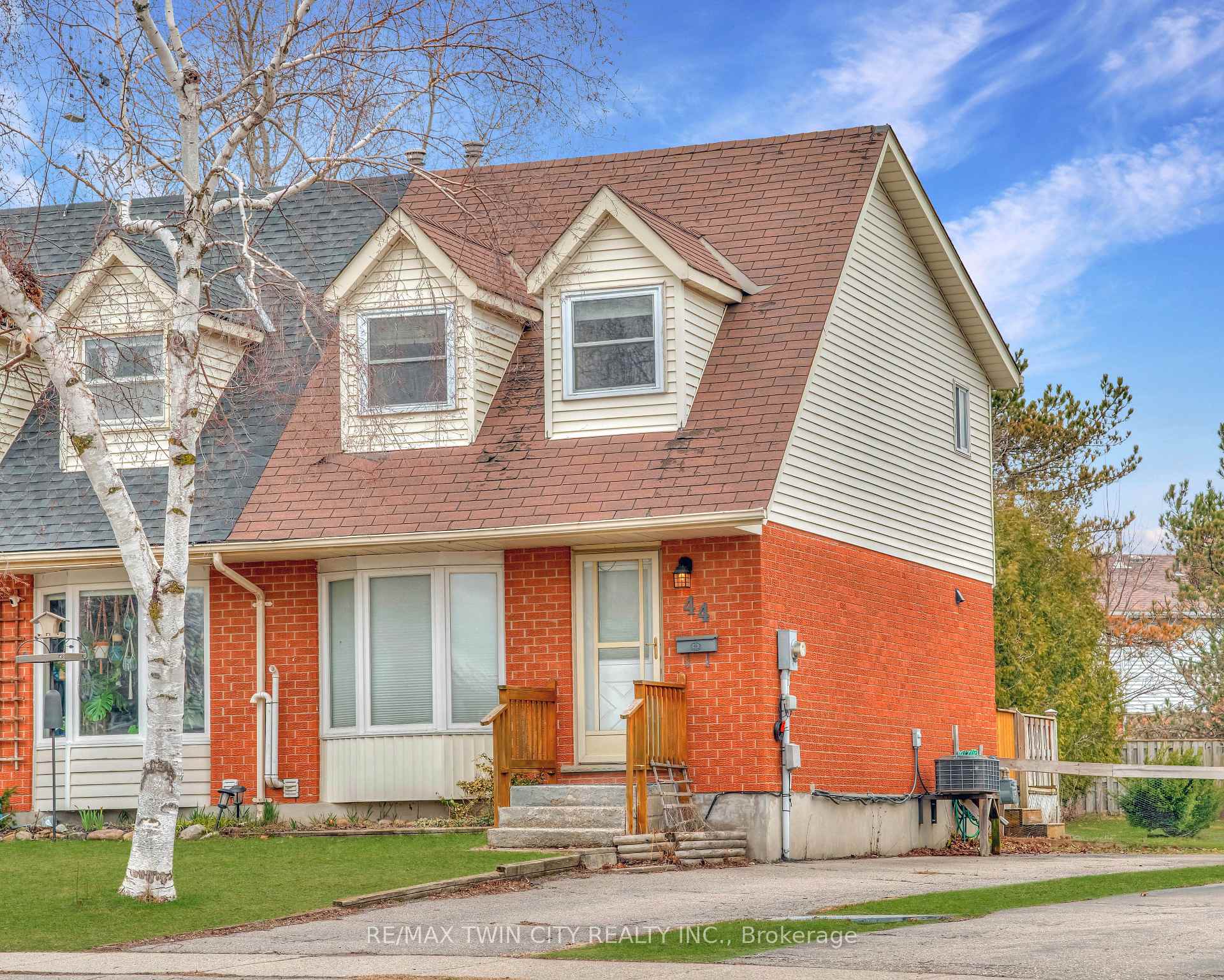 Photo 1 of 44 Cole Road, Guelph, Kortright West — HOMEH
