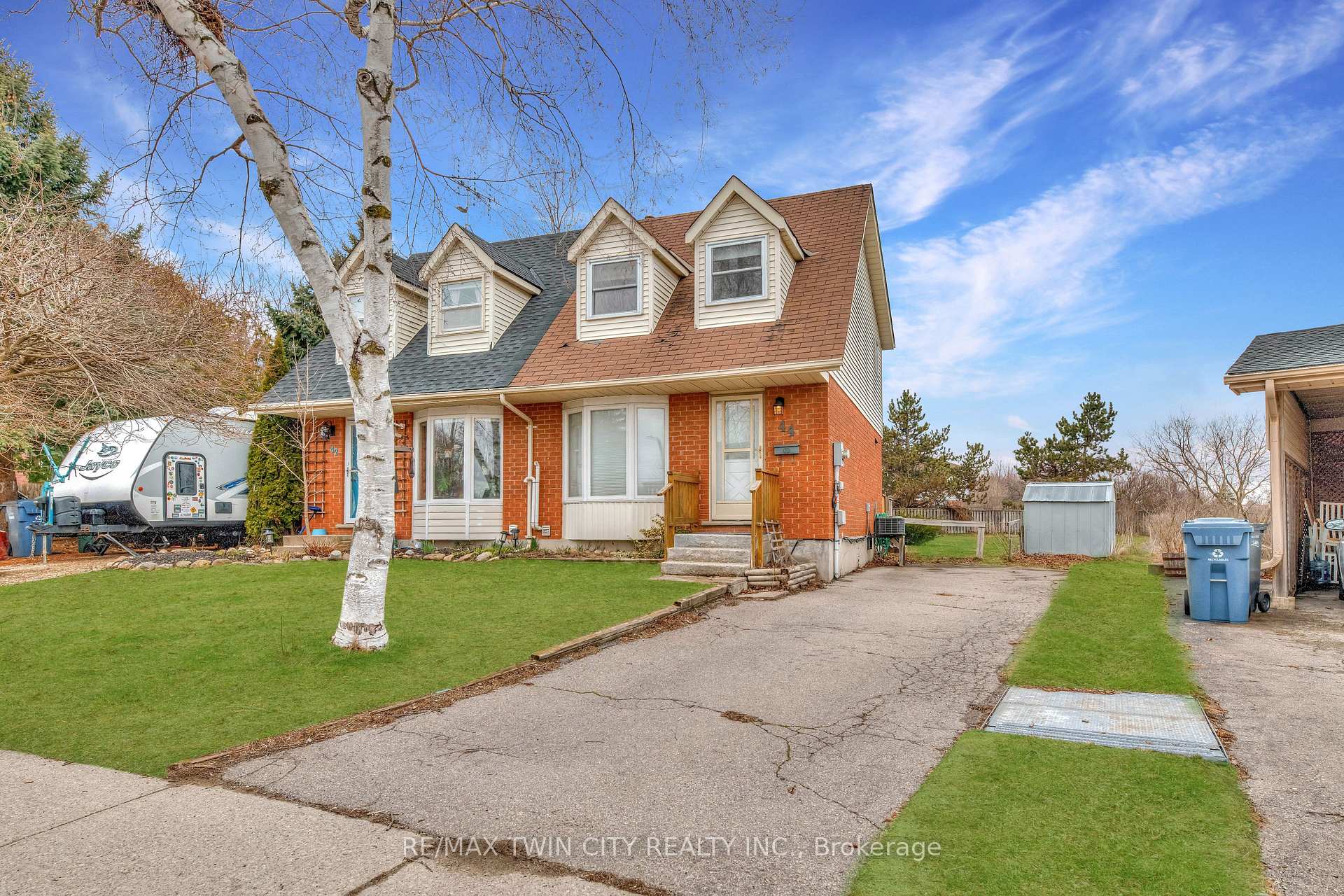 Photo 3 of 44 Cole Road, Guelph, Kortright West — HOMEH