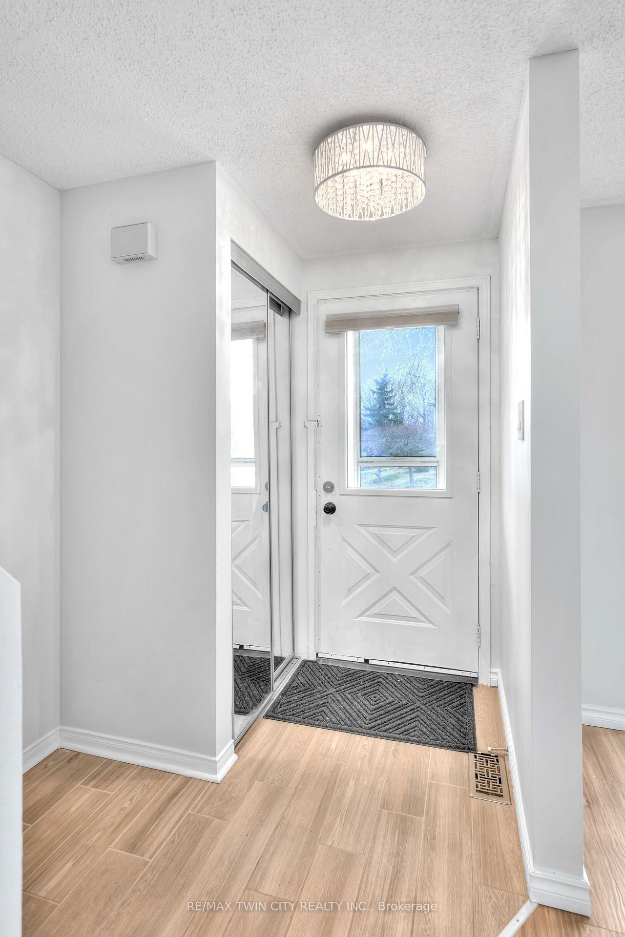 Photo 6 of 44 Cole Road, Guelph, Kortright West — HOMEH