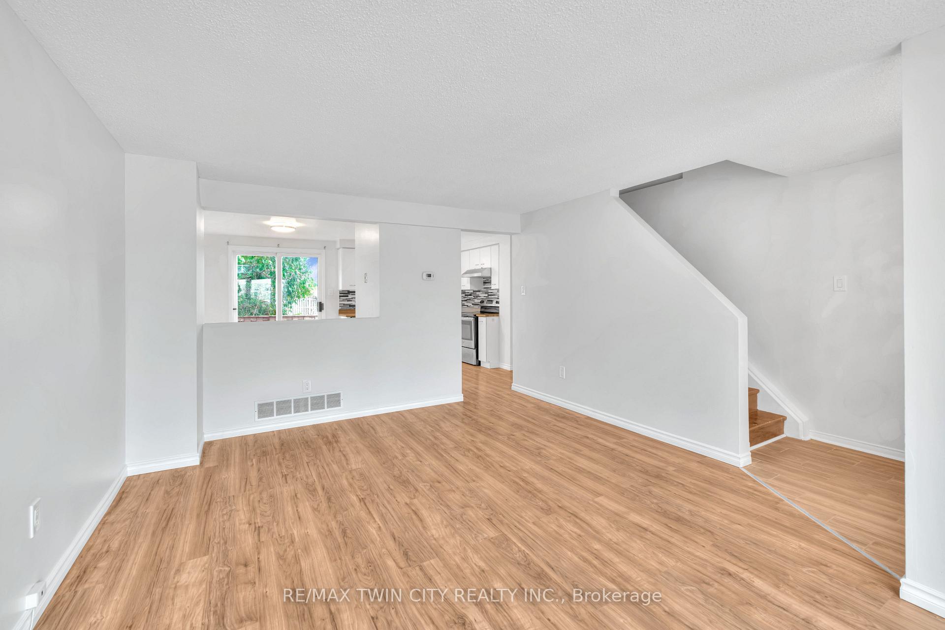 Photo 9 of 44 Cole Road, Guelph, Kortright West — HOMEH