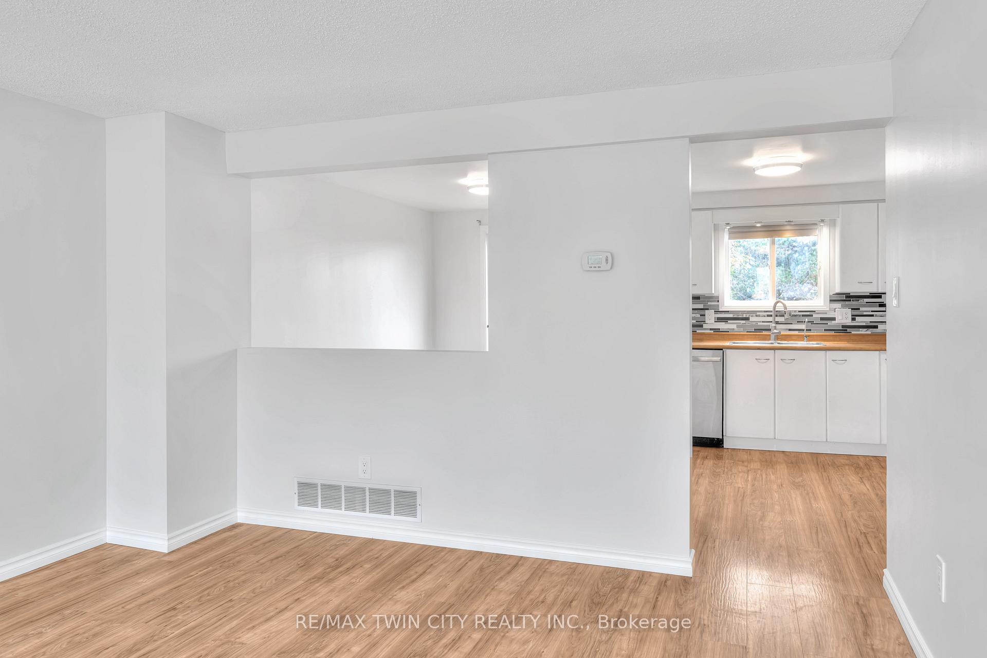 Photo 10 of 44 Cole Road, Guelph, Kortright West — HOMEH