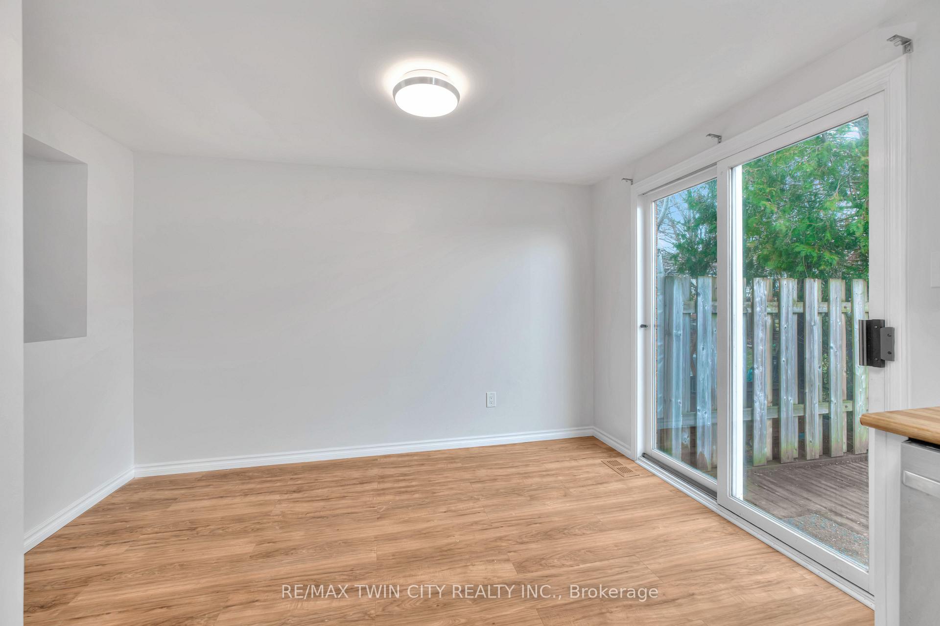 Photo 16 of 44 Cole Road, Guelph, Kortright West — HOMEH