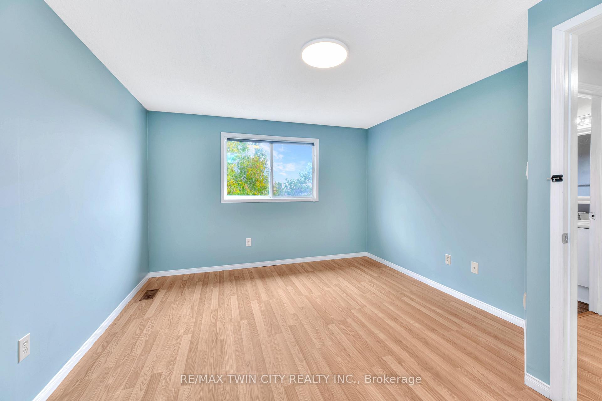 Photo 20 of 44 Cole Road, Guelph, Kortright West — HOMEH