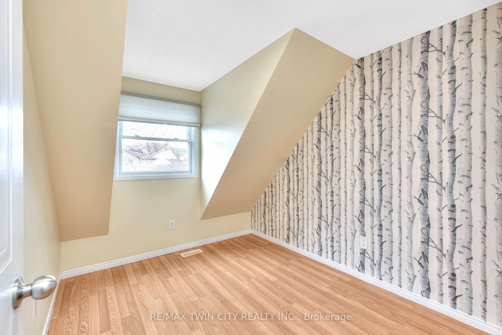Photo 24 of 44 Cole Road, Guelph, Kortright West — HOMEH