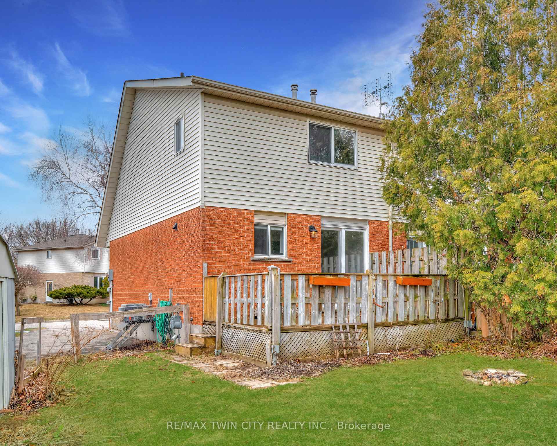 Photo 40 of 44 Cole Road, Guelph, Kortright West — HOMEH