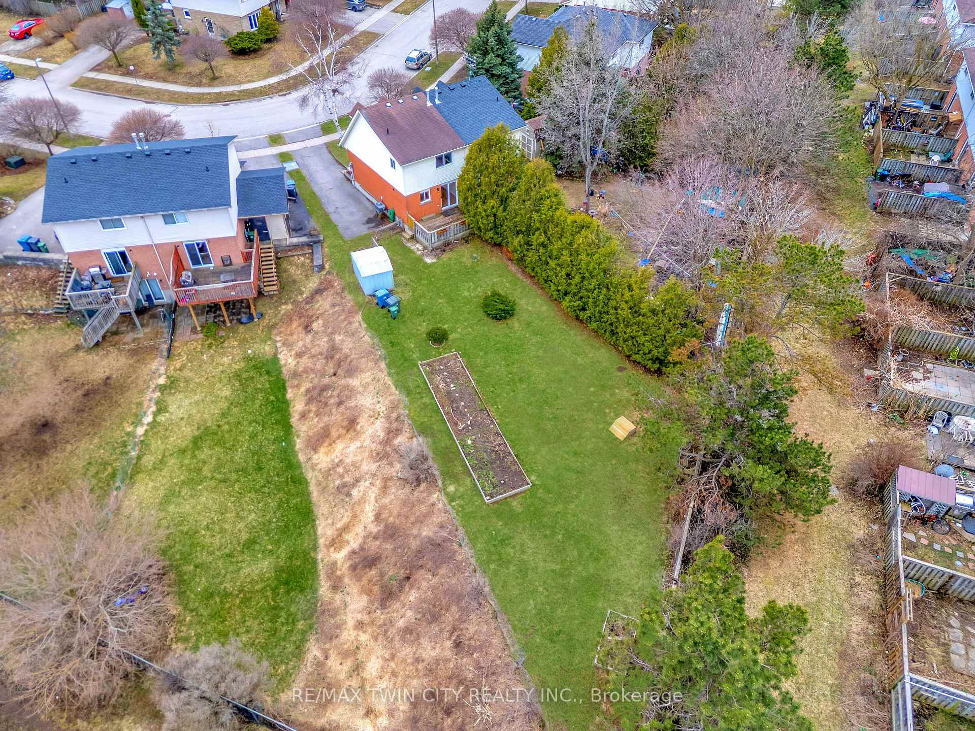 Photo 48 of 44 Cole Road, Guelph, Kortright West — HOMEH