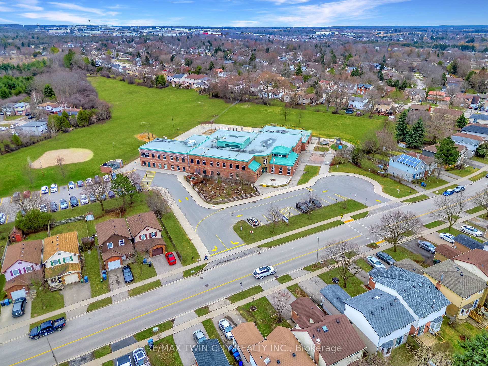 Photo 50 of 44 Cole Road, Guelph, Kortright West — HOMEH