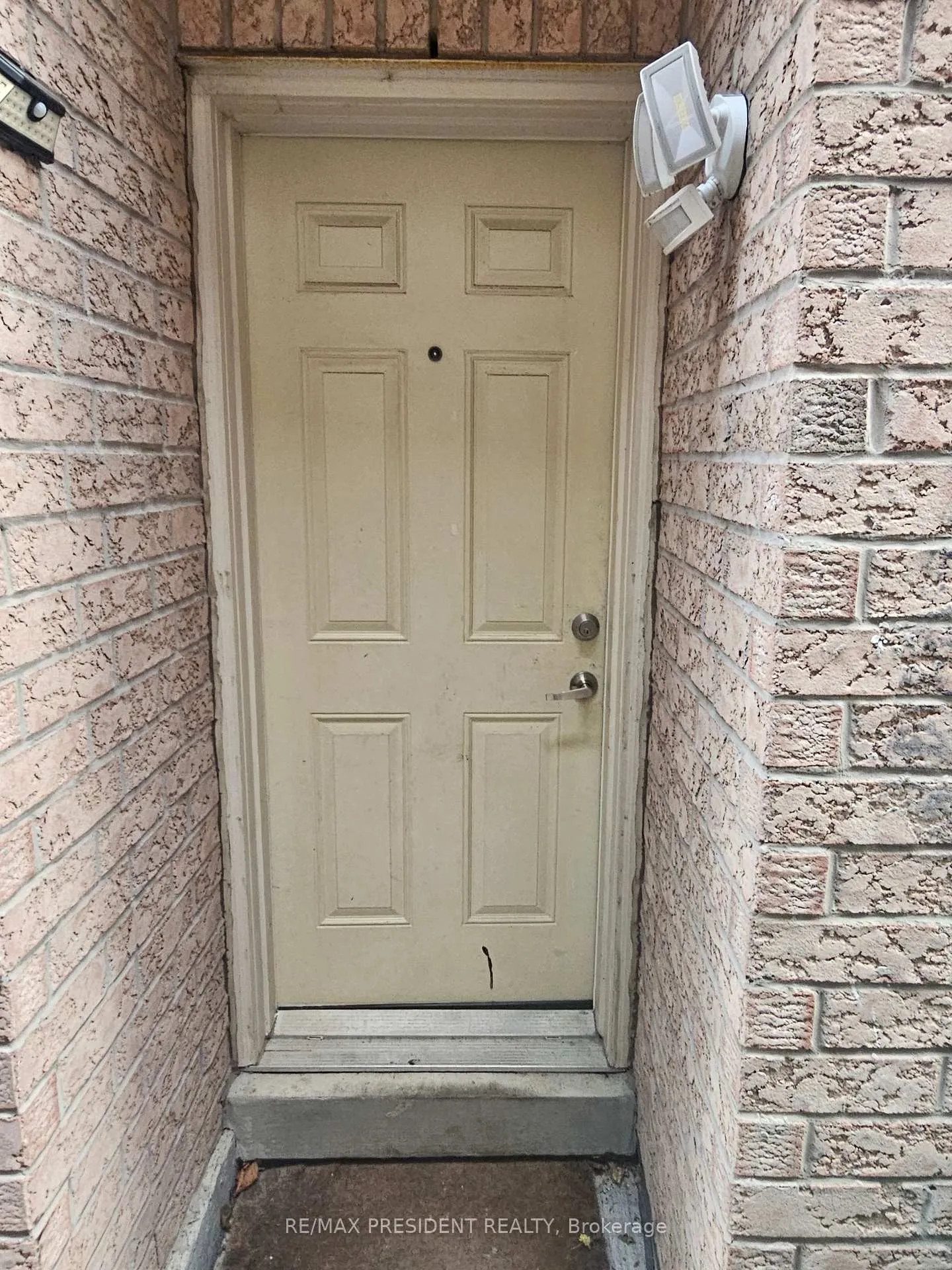 Photo 12 of Unit Basement, 13 Edgevalley Court, Brampton, Bram East — HOMEH