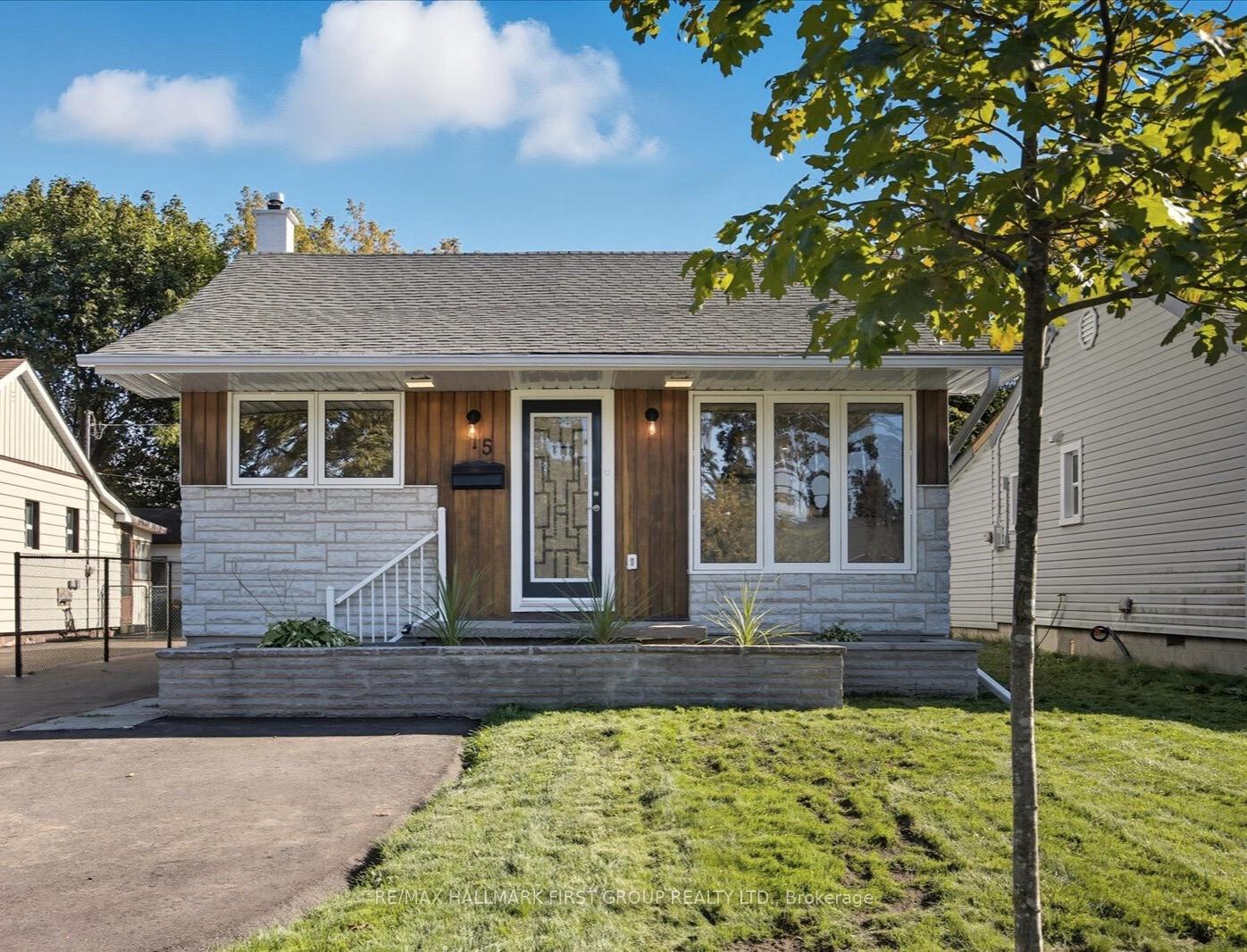 Photo 1 of 15 Pine Street, Ajax, Central — HOMEH
