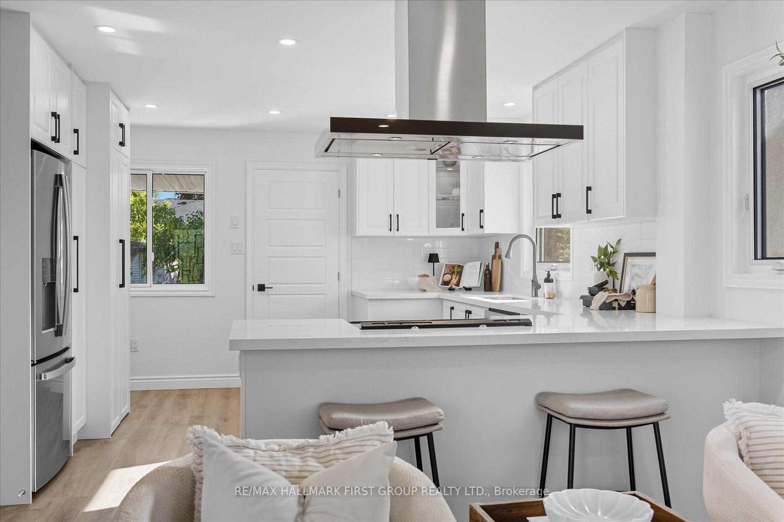 Photo 6 of 15 Pine Street, Ajax, Central — HOMEH