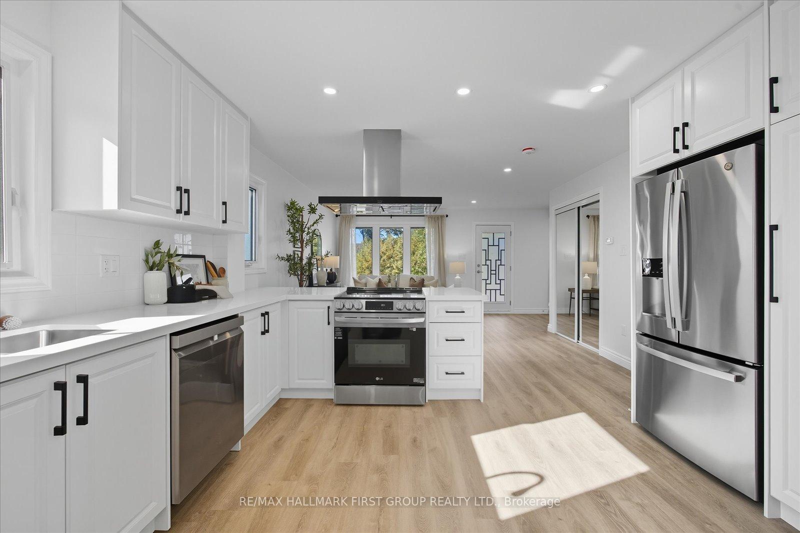 Photo 8 of 15 Pine Street, Ajax, Central — HOMEH