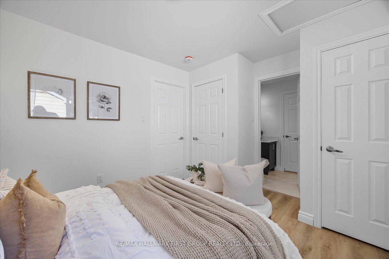 Photo 14 of 15 Pine Street, Ajax, Central — HOMEH