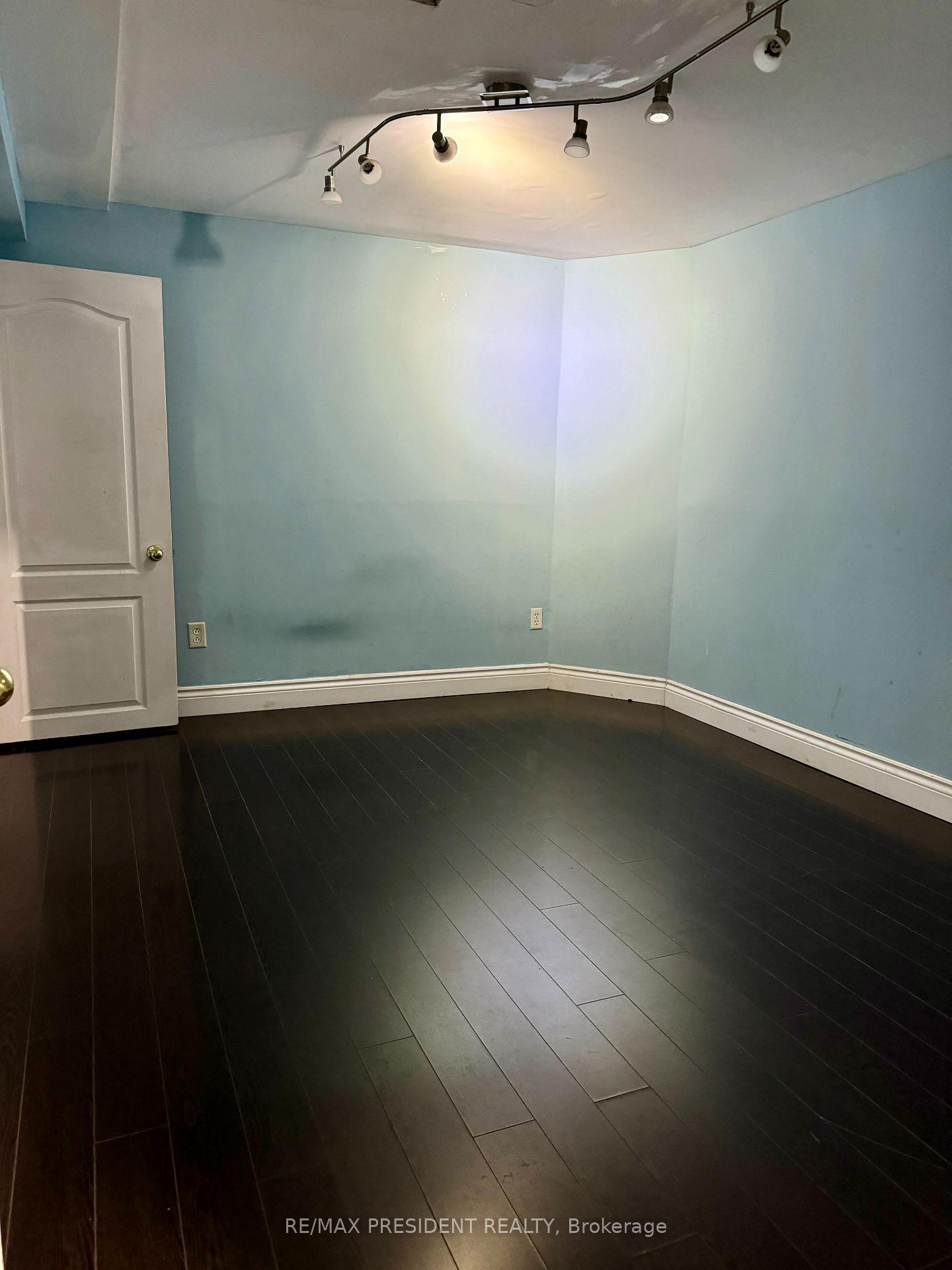 Photo 11 of 38 Nectarine Crescent, Brampton, Westgate — HOMEH