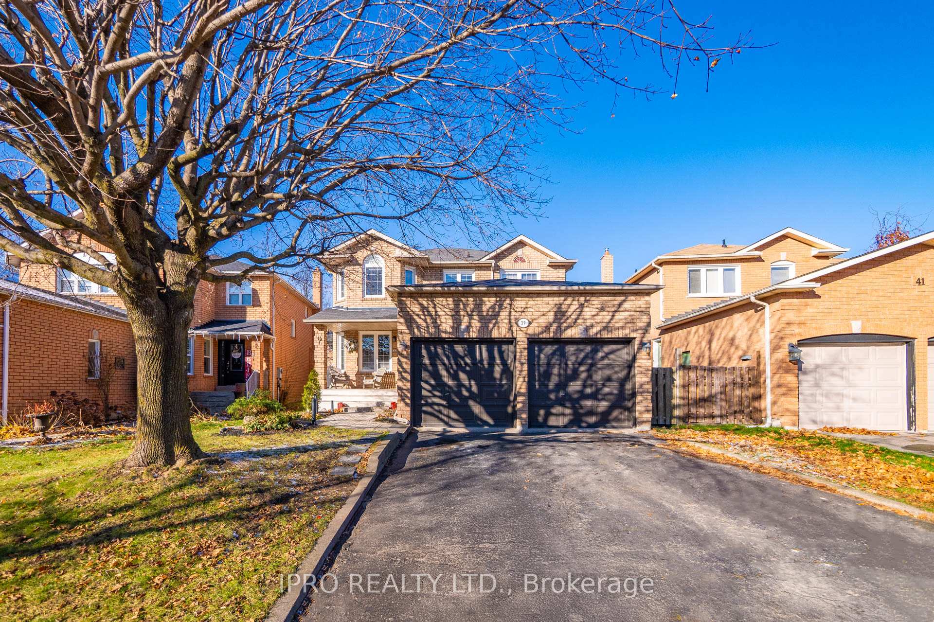 Photo 1 of 39 Watson Road, Halton Hills, Georgetown — HOMEH