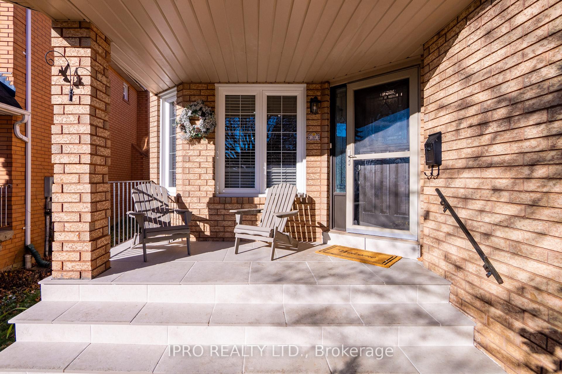 Photo 3 of 39 Watson Road, Halton Hills, Georgetown — HOMEH