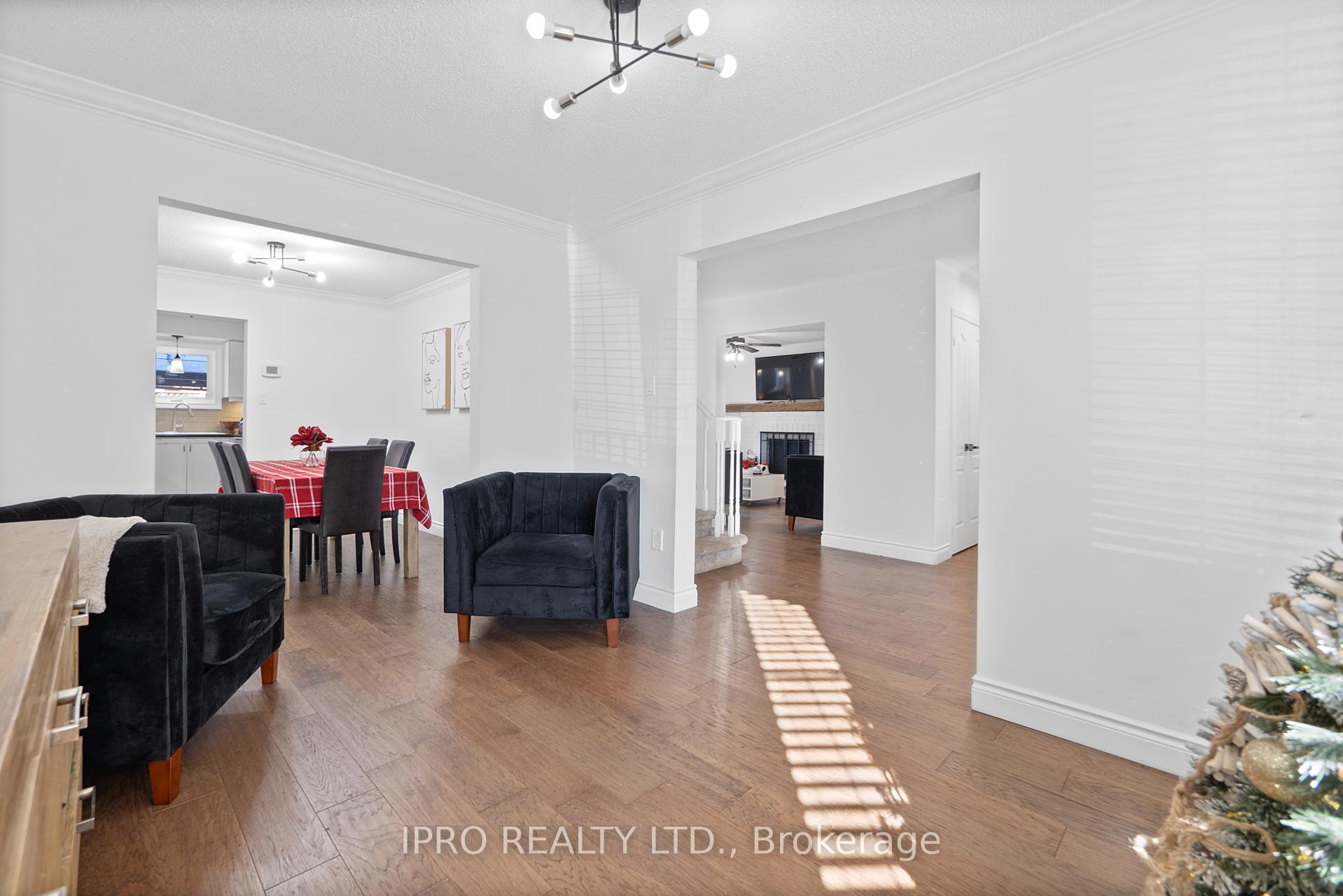 Photo 8 of 39 Watson Road, Halton Hills, Georgetown — HOMEH