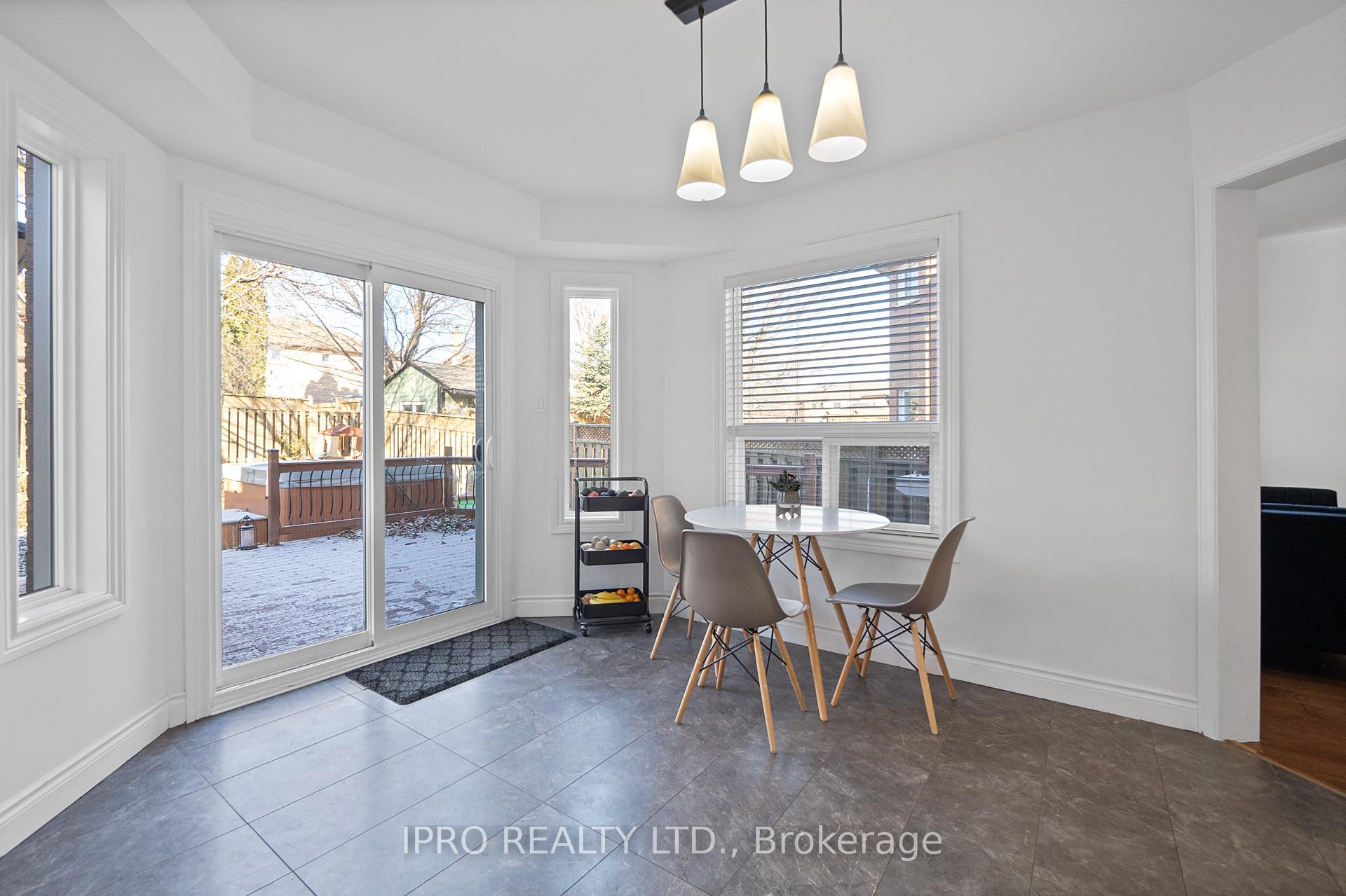 Photo 16 of 39 Watson Road, Halton Hills, Georgetown — HOMEH