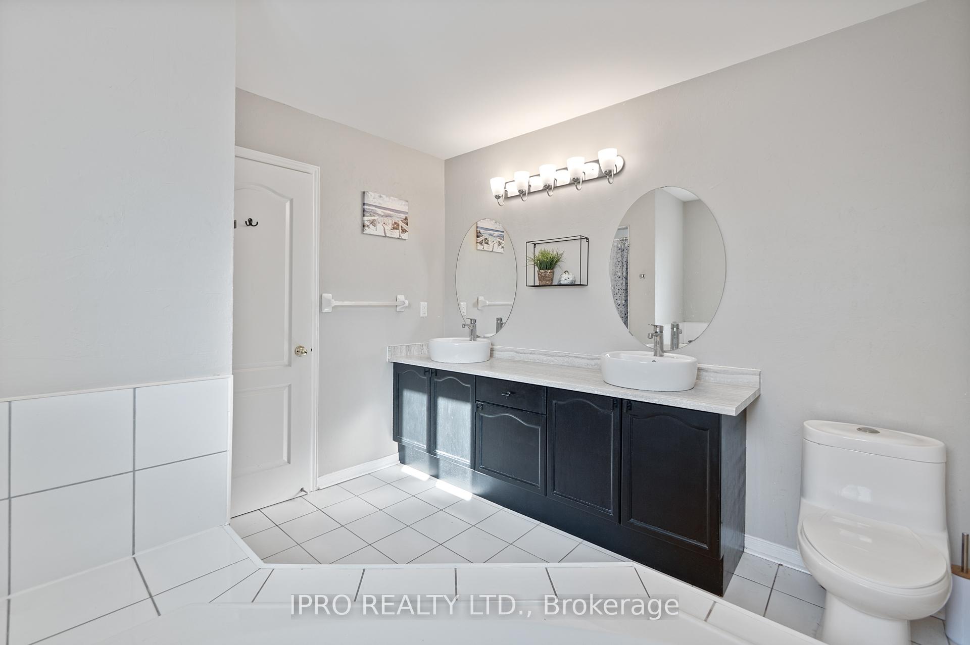 Photo 32 of 39 Watson Road, Halton Hills, Georgetown — HOMEH