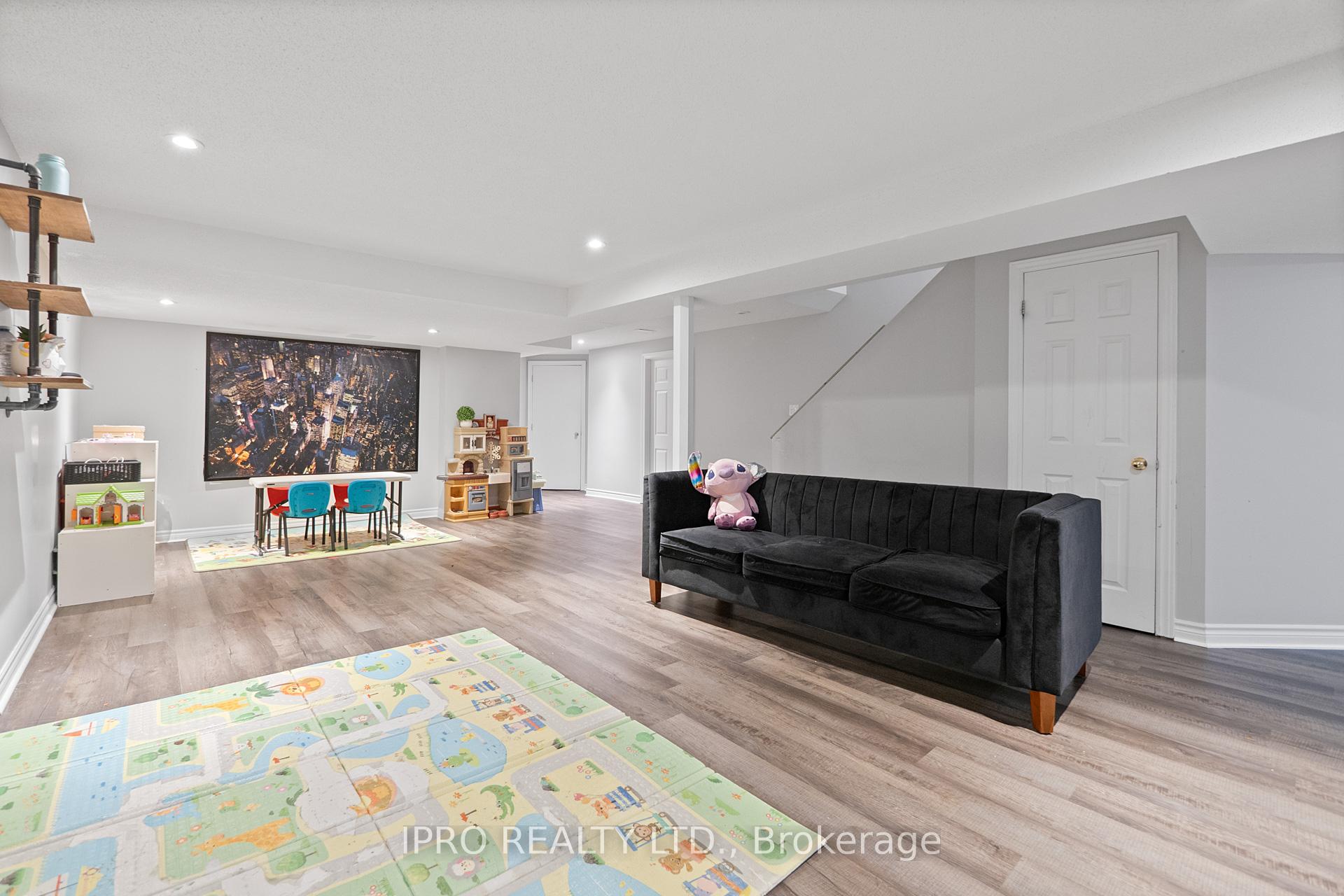 Photo 34 of 39 Watson Road, Halton Hills, Georgetown — HOMEH