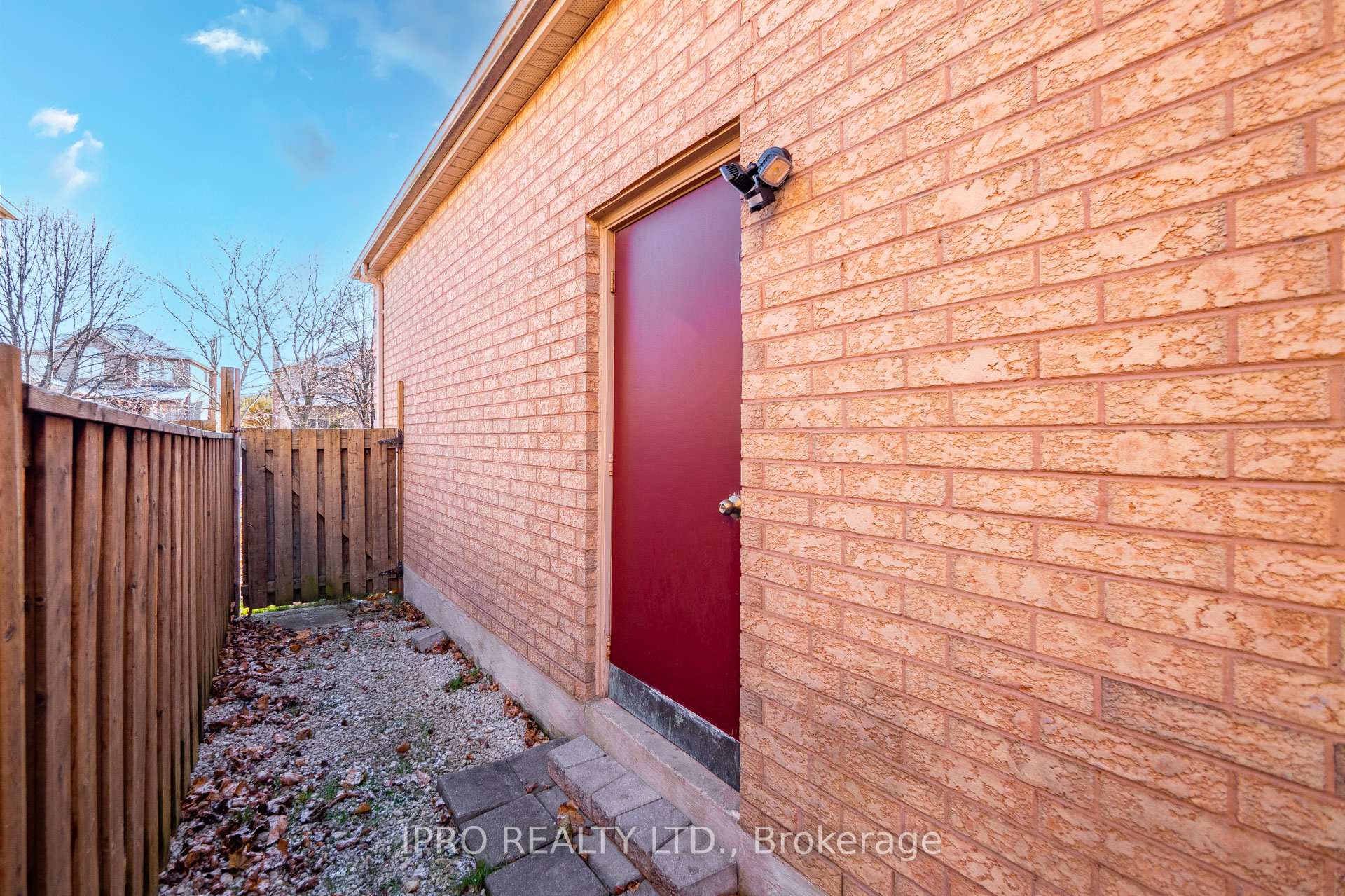 Photo 38 of 39 Watson Road, Halton Hills, Georgetown — HOMEH
