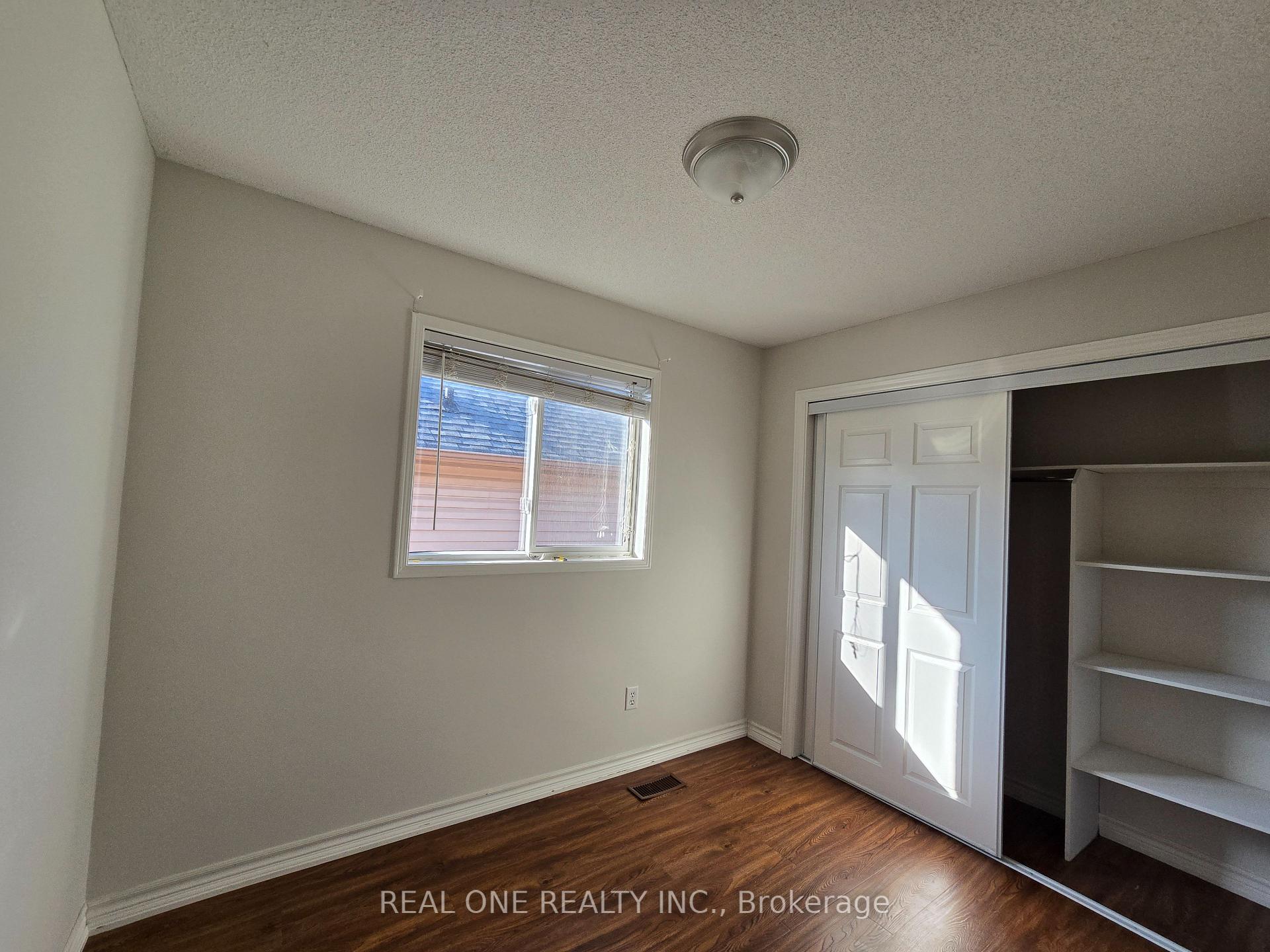 Photo 8 of 218 Pinnacle Trail, Aurora, Bayview Wellington — HOMEH