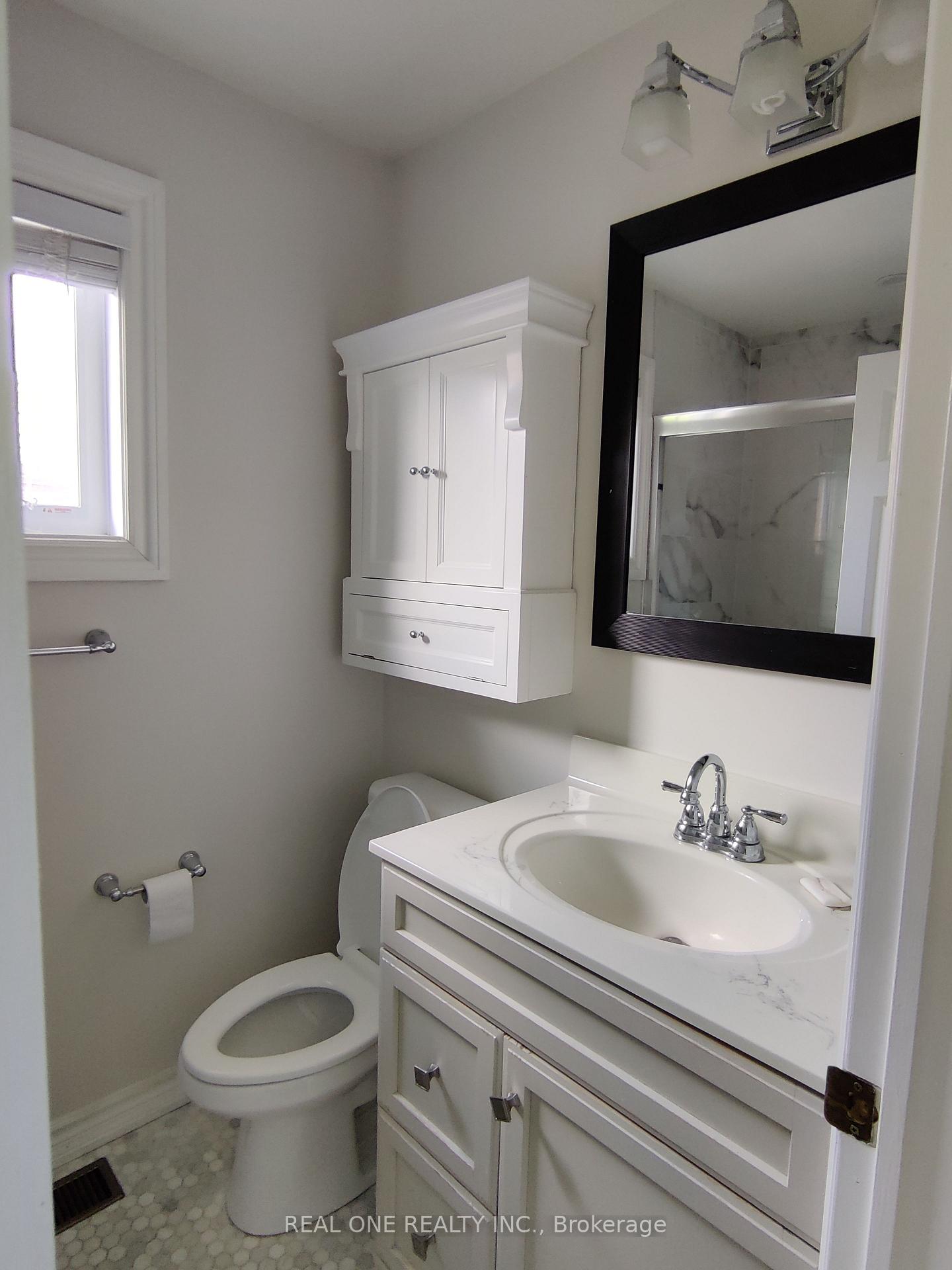 Photo 15 of 218 Pinnacle Trail, Aurora, Bayview Wellington — HOMEH
