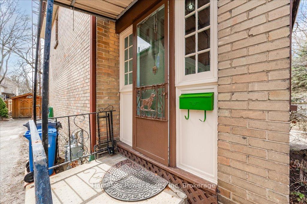 Photo 4 of 136 Oxford Street S, Guelph, Downtown — HOMEH