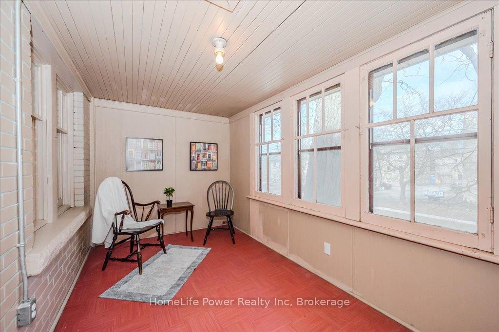 Photo 26 of 136 Oxford Street S, Guelph, Downtown — HOMEH