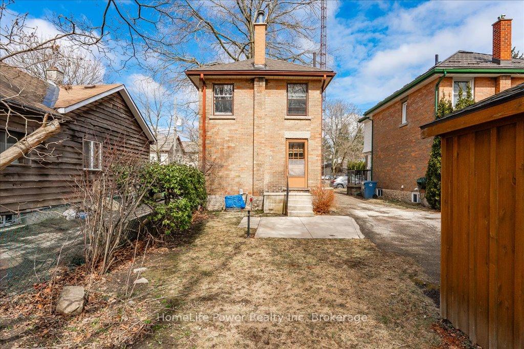 Photo 38 of 136 Oxford Street S, Guelph, Downtown — HOMEH