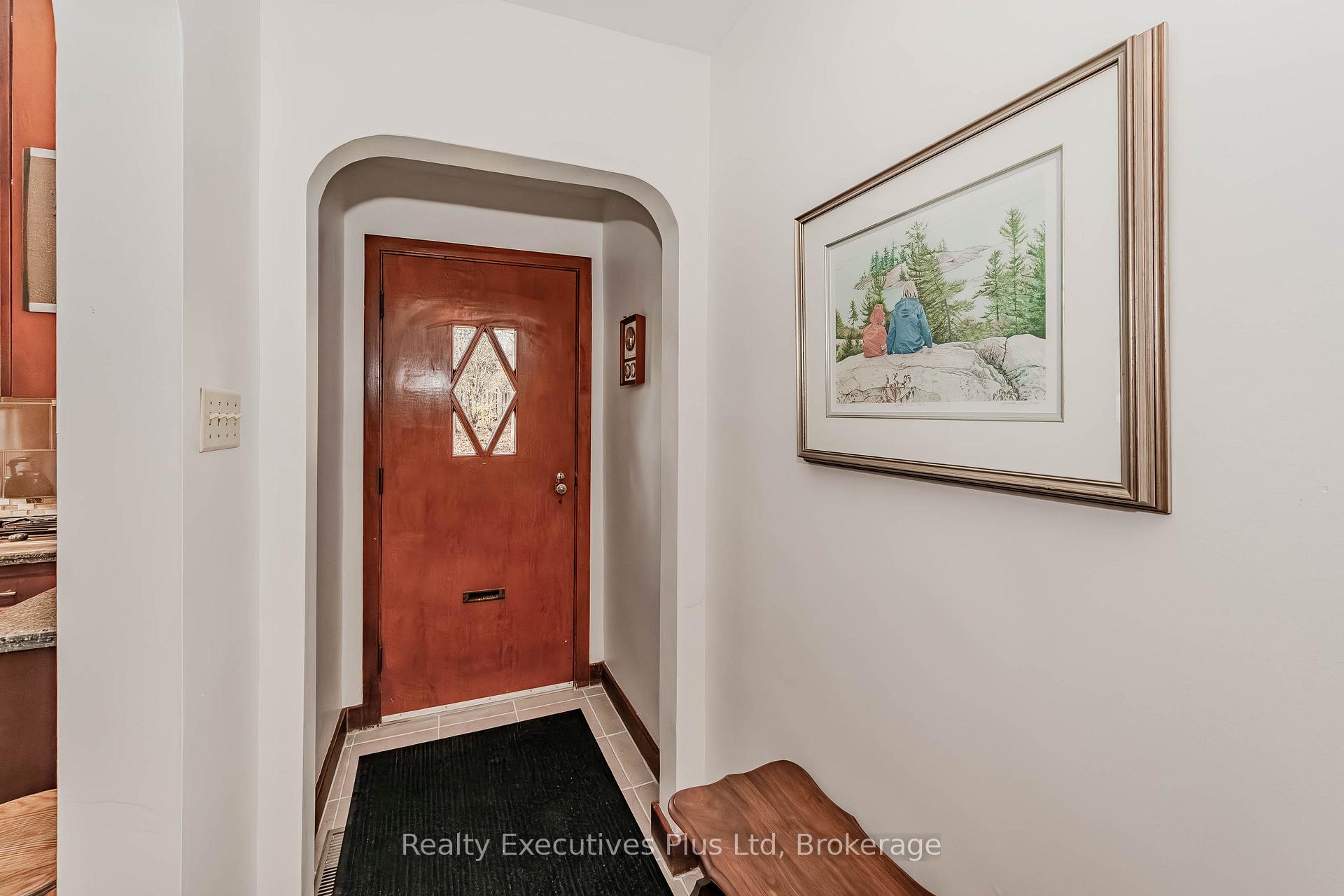 Photo 5 of 8 Echo Drive, Guelph, Dovercliffe Park/Old University — HOMEH